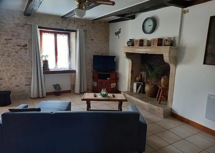 Le Papillon Casa de Férias Savigne